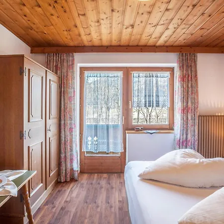 Brugger 6 Personen Apartament *